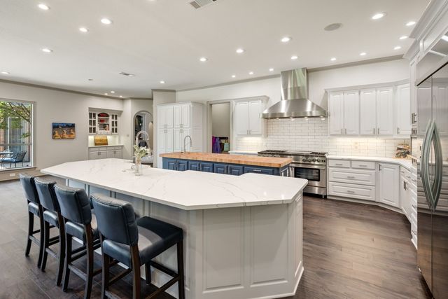 308 Oldenwood Court, Colleyville, TX 76034