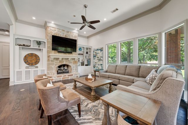 308 Oldenwood Court, Colleyville, TX 76034