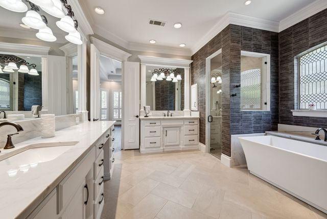 308 Oldenwood Court, Colleyville, TX 76034
