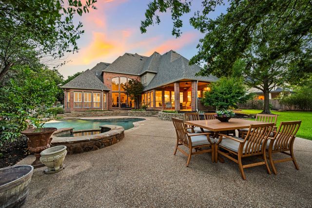 308 Oldenwood Court, Colleyville, TX 76034