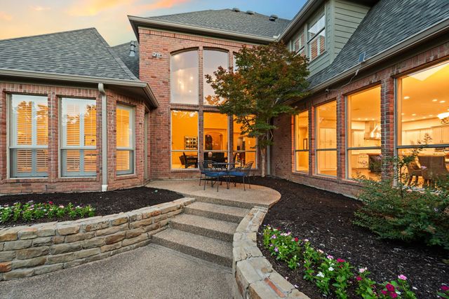 308 Oldenwood Court, Colleyville, TX 76034