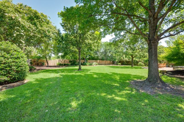 308 Oldenwood Court, Colleyville, TX 76034