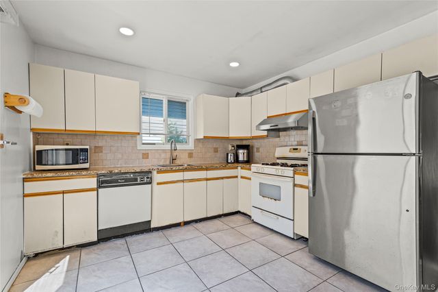 26 conger, Staten Island, NY 10305