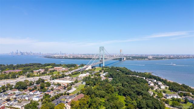 26 conger, Staten Island, NY 10305