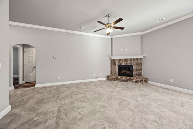 6100 NW McClellen Street, Bentonville, AR 72713