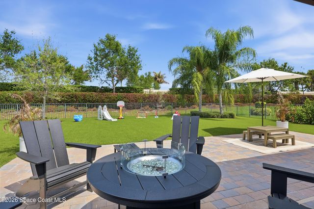 127 SE Courances Drive, Port St. Lucie, FL 34984