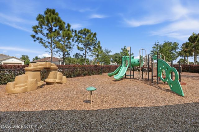 127 SE Courances Drive, Port St. Lucie, FL 34984