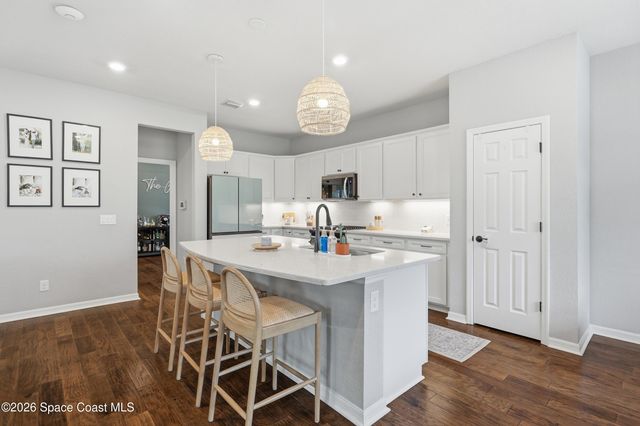 127 SE Courances Drive, Port St. Lucie, FL 34984