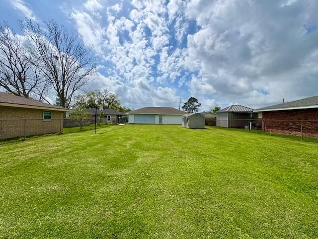 304 Holiday Dr, Houma, LA 70364