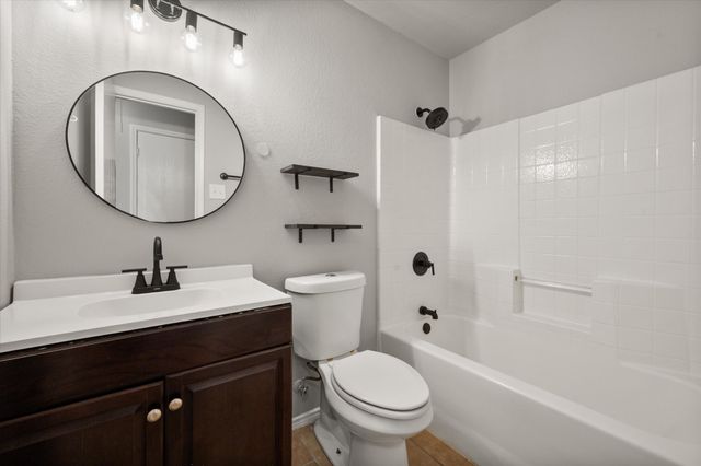 4548 Via James Jacob, Dallas, TX 75211