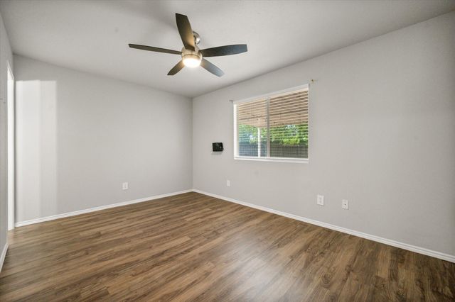 4548 Via James Jacob, Dallas, TX 75211