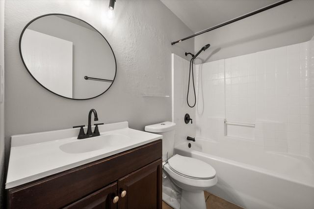 4548 Via James Jacob, Dallas, TX 75211