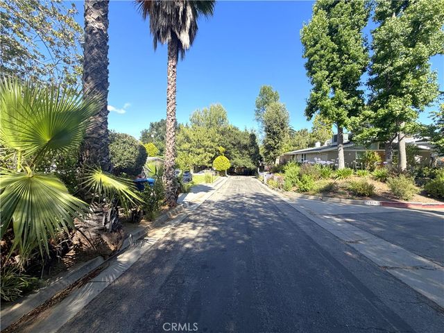 22238 Flanco Road, Woodland Hills, CA 91364