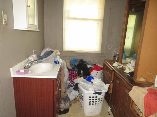 146 Wilker Ave, Aliquippa, PA 15001