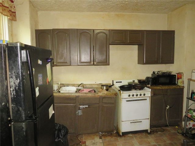 146 Wilker Ave, Aliquippa, PA 15001