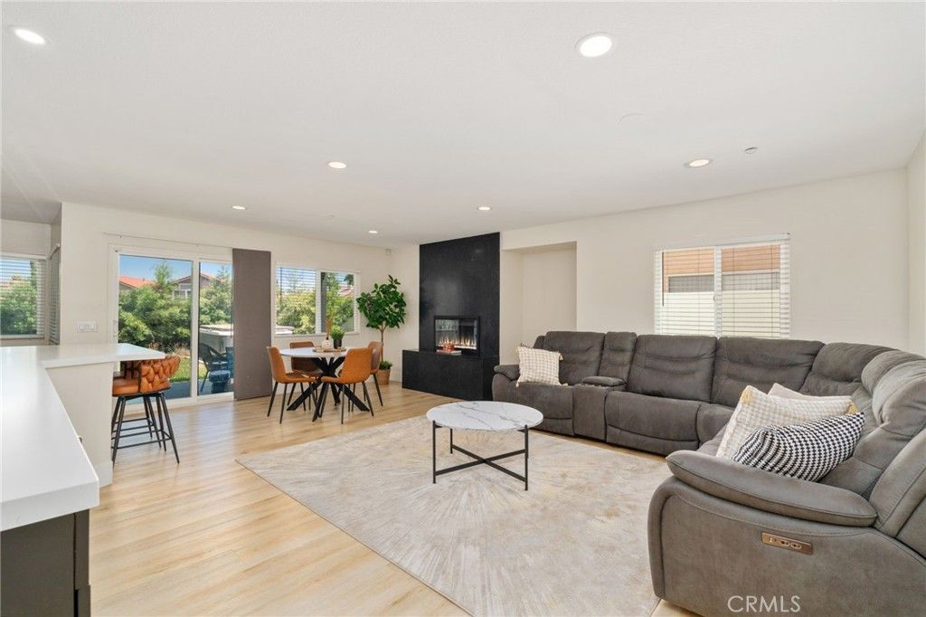 Image 14 of property listing at 15630 Willow, Fontana, CA 92337