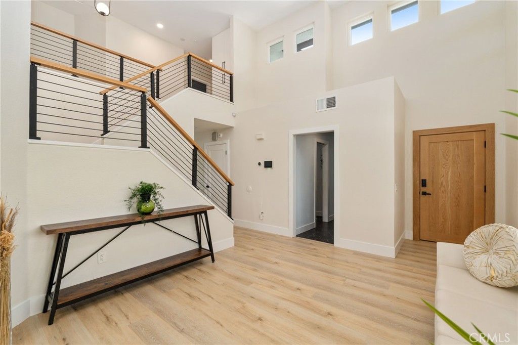 Image 8 of property listing at 15630 Willow, Fontana, CA 92337