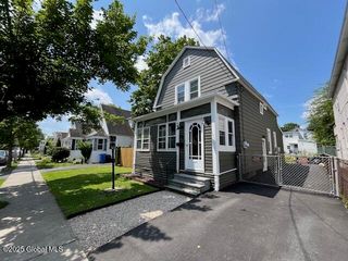 32 Marshall Street, Albany, NY 12209