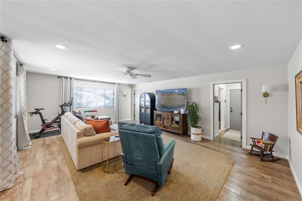 Image 24 of property listing at 26440 Old Agency, Hemet, CA 92544