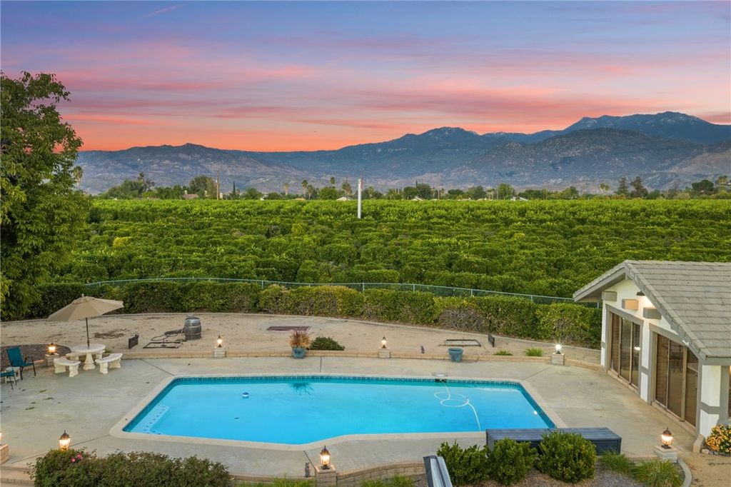 Image 8 of property listing at 26440 Old Agency, Hemet, CA 92544