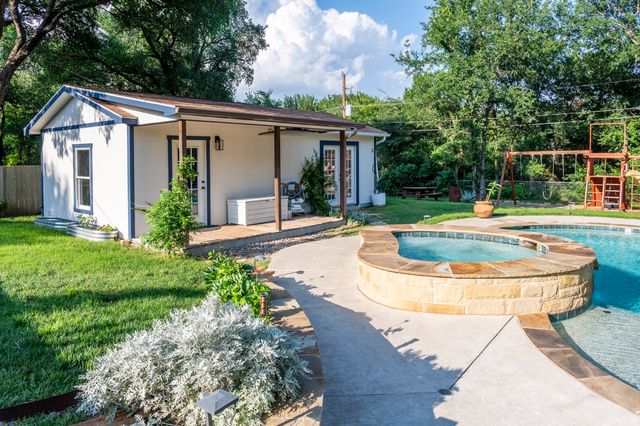 113 Hidden Valley Drive, Aledo, TX 76008