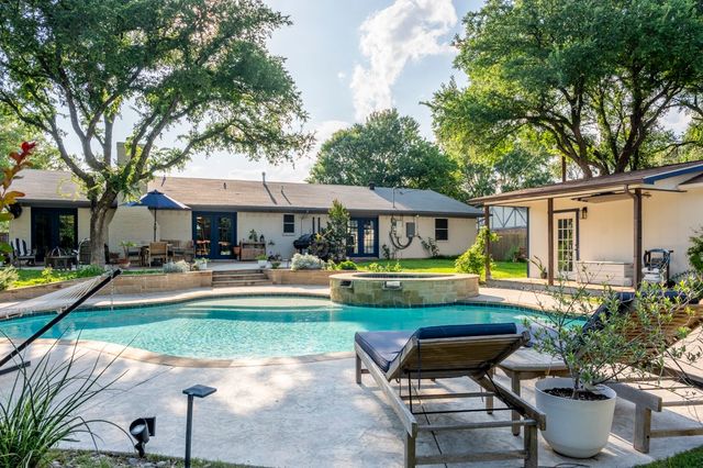 113 Hidden Valley Drive, Aledo, TX 76008