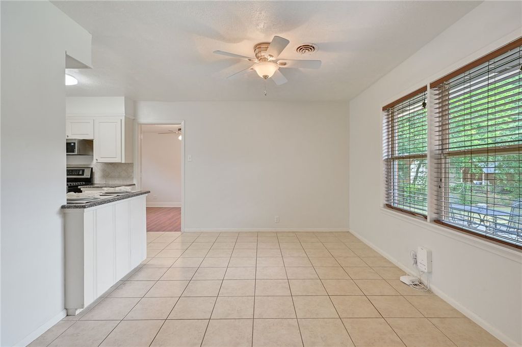 1915 Vinewood Drive, Bryan, TX 77802 — photo 5