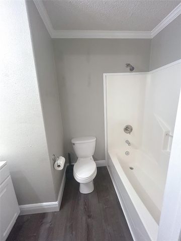 113 Varsity Drive, Huntsville, TX 77340