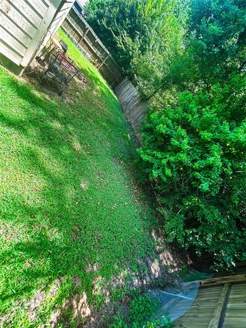 113 Varsity Drive, Huntsville, TX 77340