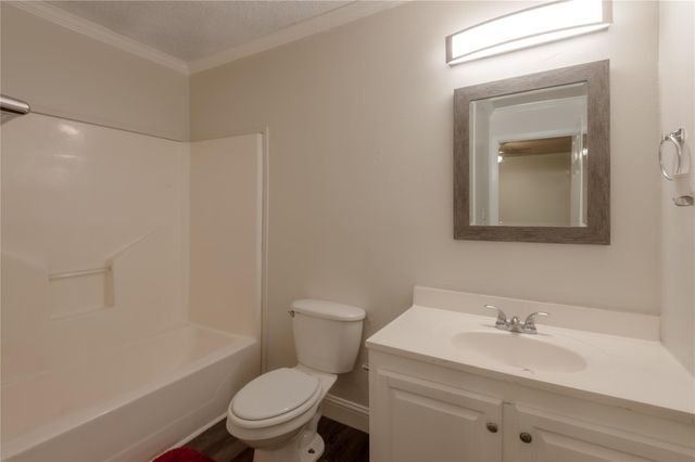 113 Varsity Drive, Huntsville, TX 77340