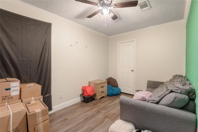 113 Varsity Drive, Huntsville, TX 77340