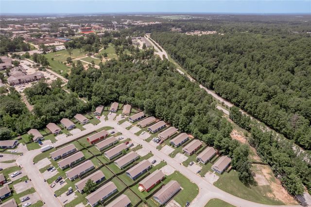 113 Varsity Drive, Huntsville, TX 77340