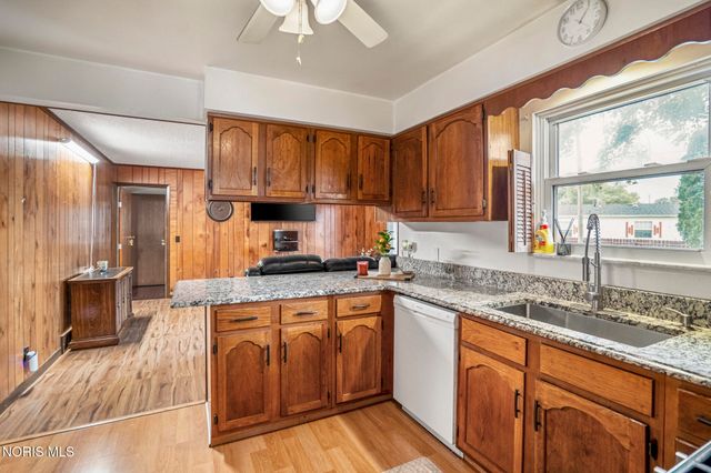 6122 Boothbay Drive, Toledo, OH 43615
