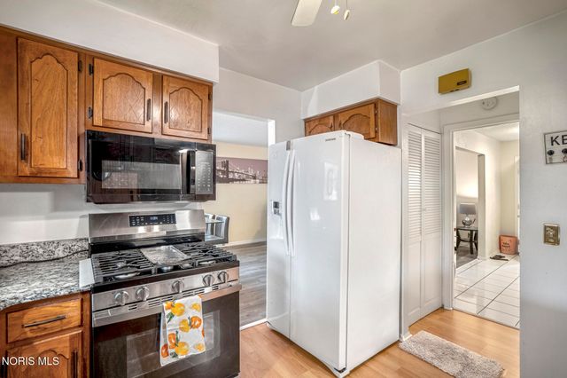 6122 Boothbay Drive, Toledo, OH 43615