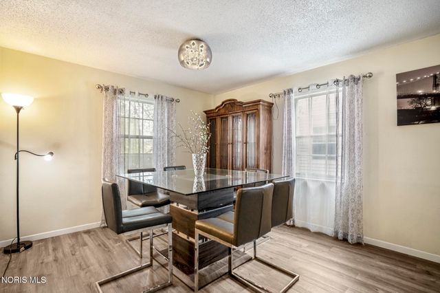 6122 Boothbay Drive, Toledo, OH 43615