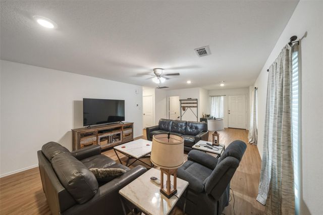 17118 Quaking Aspen Lane, New Caney, TX 77357