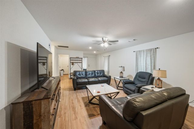 17118 Quaking Aspen Lane, New Caney, TX 77357