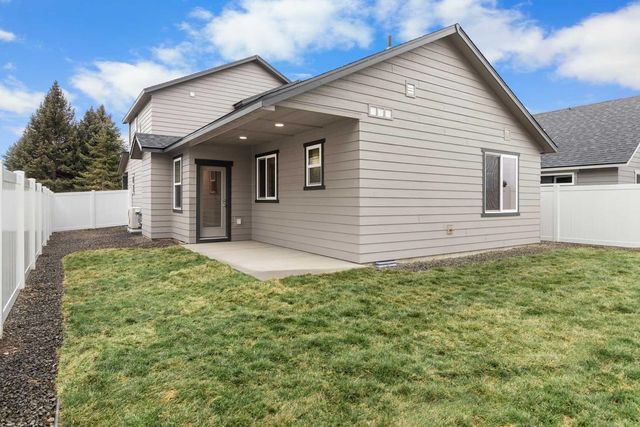 306 N Viewmont Ct, Greenacres, WA 99016