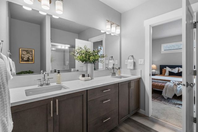 306 N Viewmont Ct, Greenacres, WA 99016