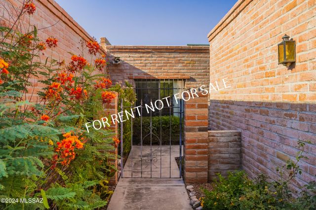 5810 E Chiricahua Trail, Tucson, AZ 85750