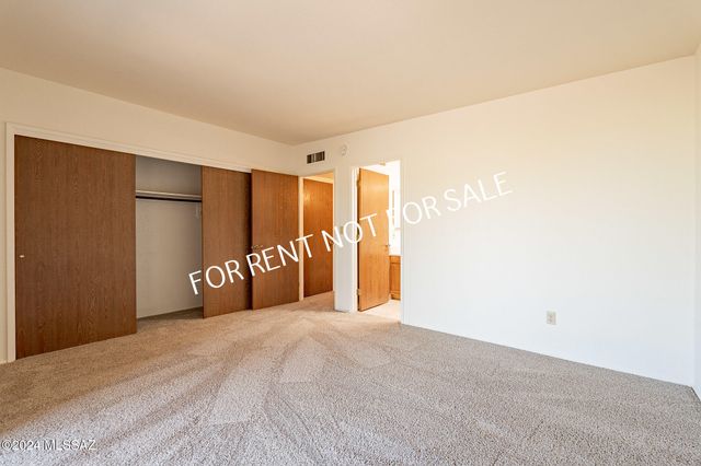 5810 E Chiricahua Trail, Tucson, AZ 85750