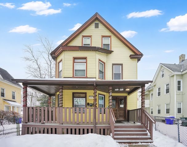 1584 Dwight St, Springfield, MA 01107