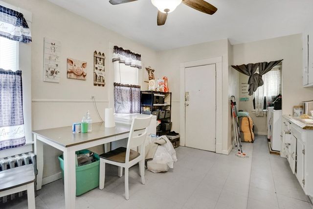 1584 Dwight St, Springfield, MA 01107