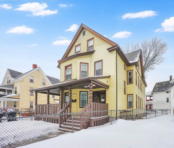 1584 Dwight St, Springfield, MA 01107