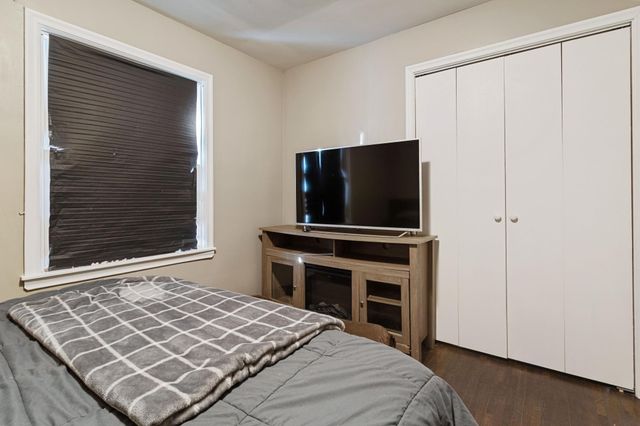 6812 50th Avenue N, Crystal, MN 55428