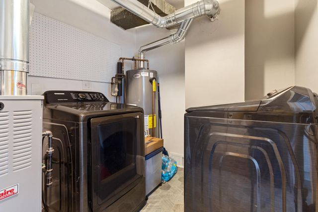 6812 50th Avenue N, Crystal, MN 55428