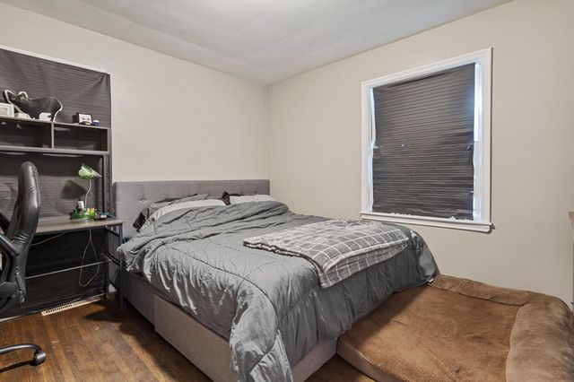 6812 50th Avenue N, Crystal, MN 55428