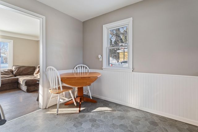 6812 50th Avenue N, Crystal, MN 55428