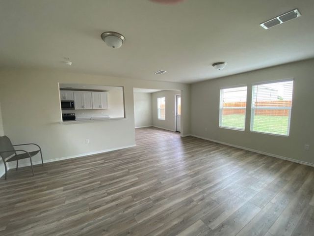 405 S Hopson Street, Van Alstyne, TX 75495