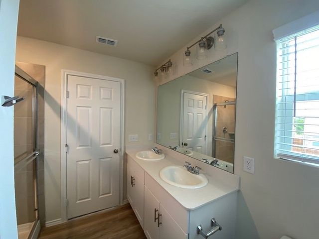 405 S Hopson Street, Van Alstyne, TX 75495